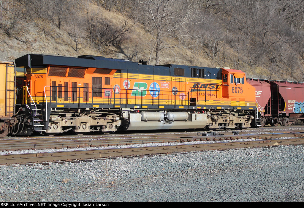 BNSF 6075